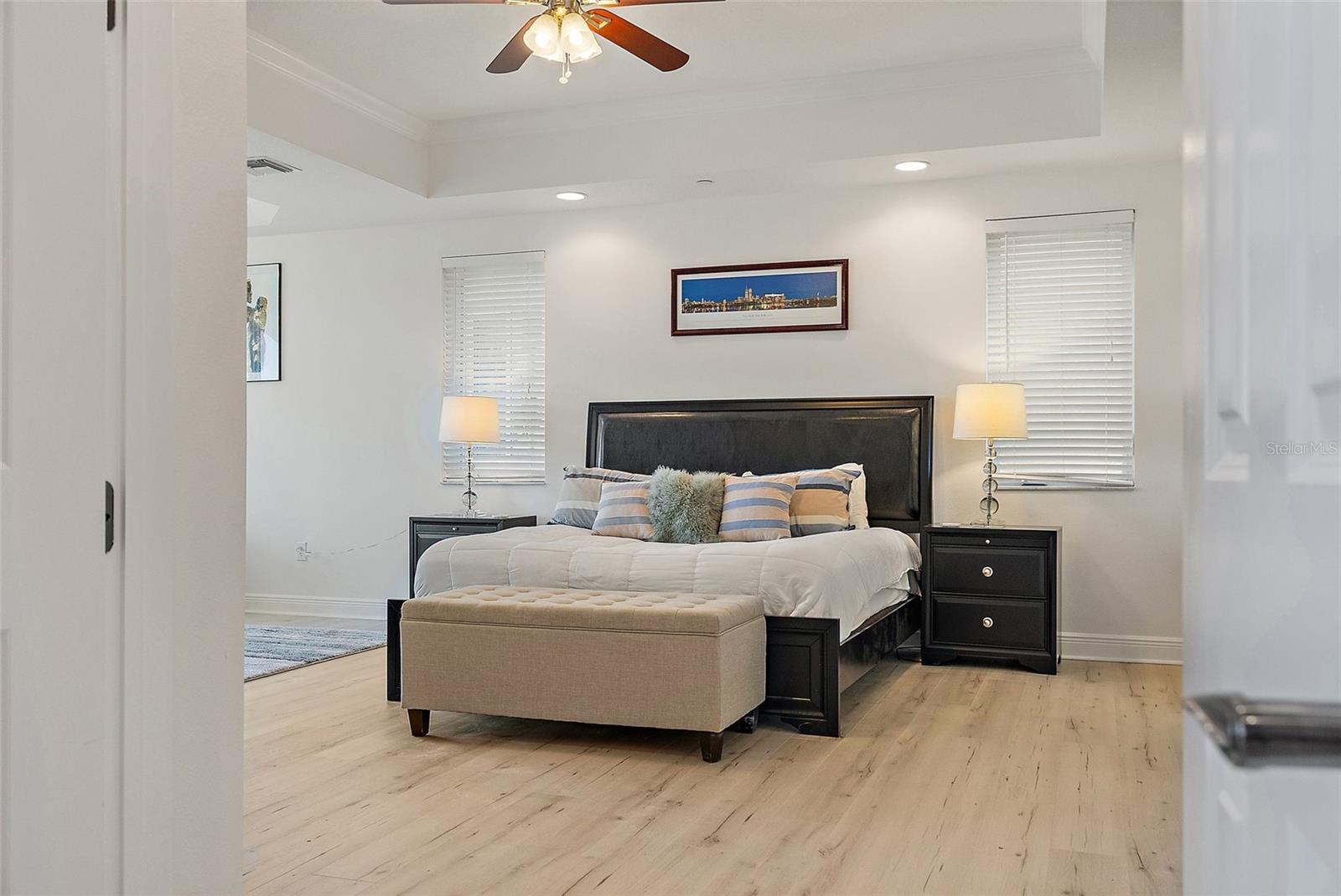 POINTE AT MARINA BAY CONDO, THE - Residential