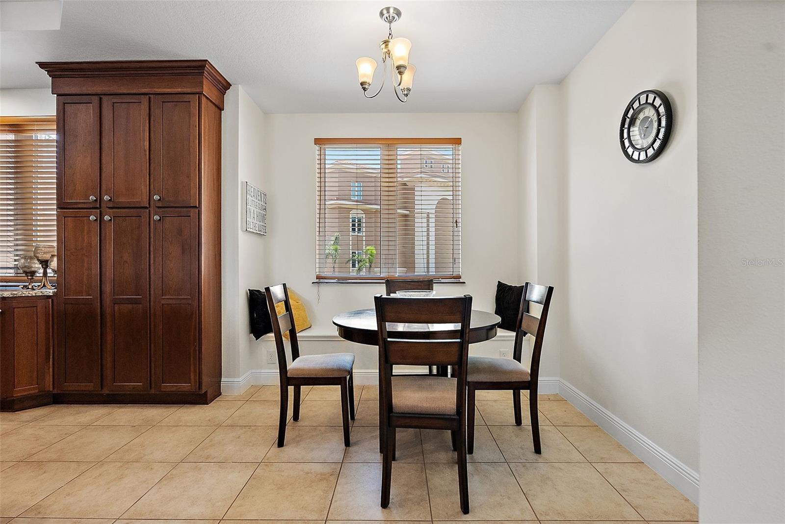 POINTE AT MARINA BAY CONDO, THE - Residential