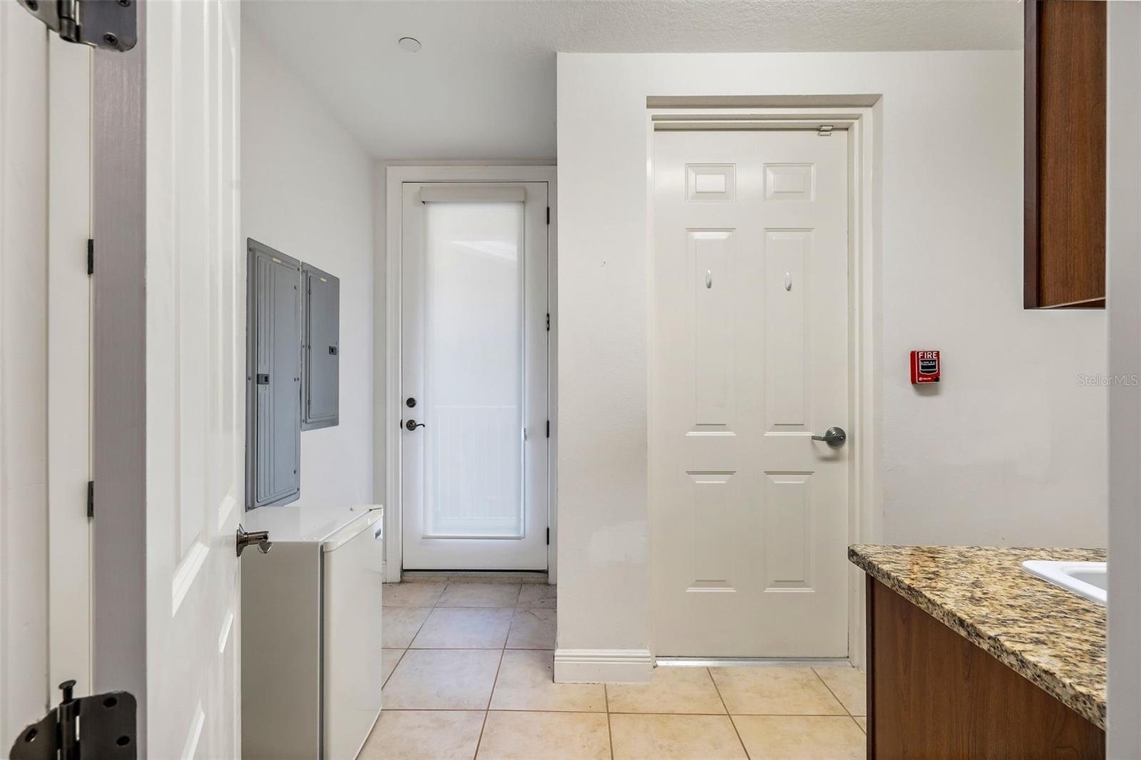 POINTE AT MARINA BAY CONDO, THE - Residential