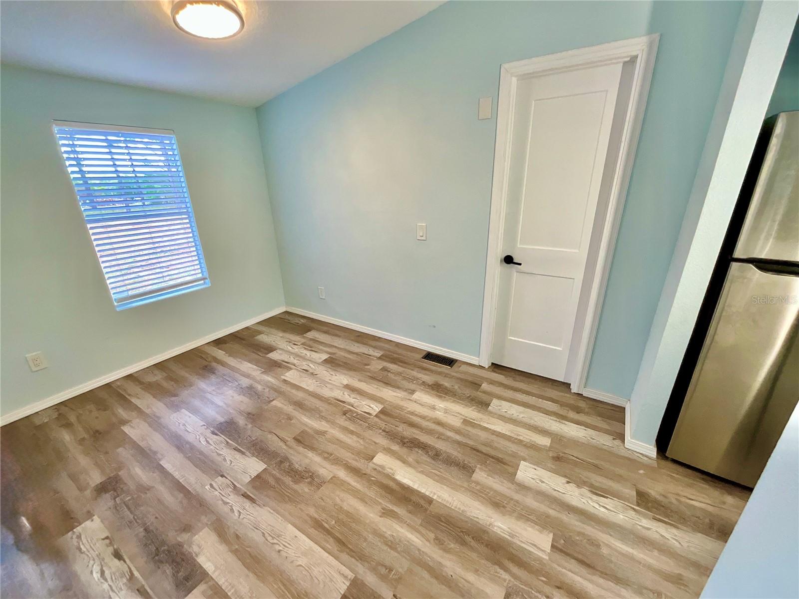 MELROSE LANDING - Residential