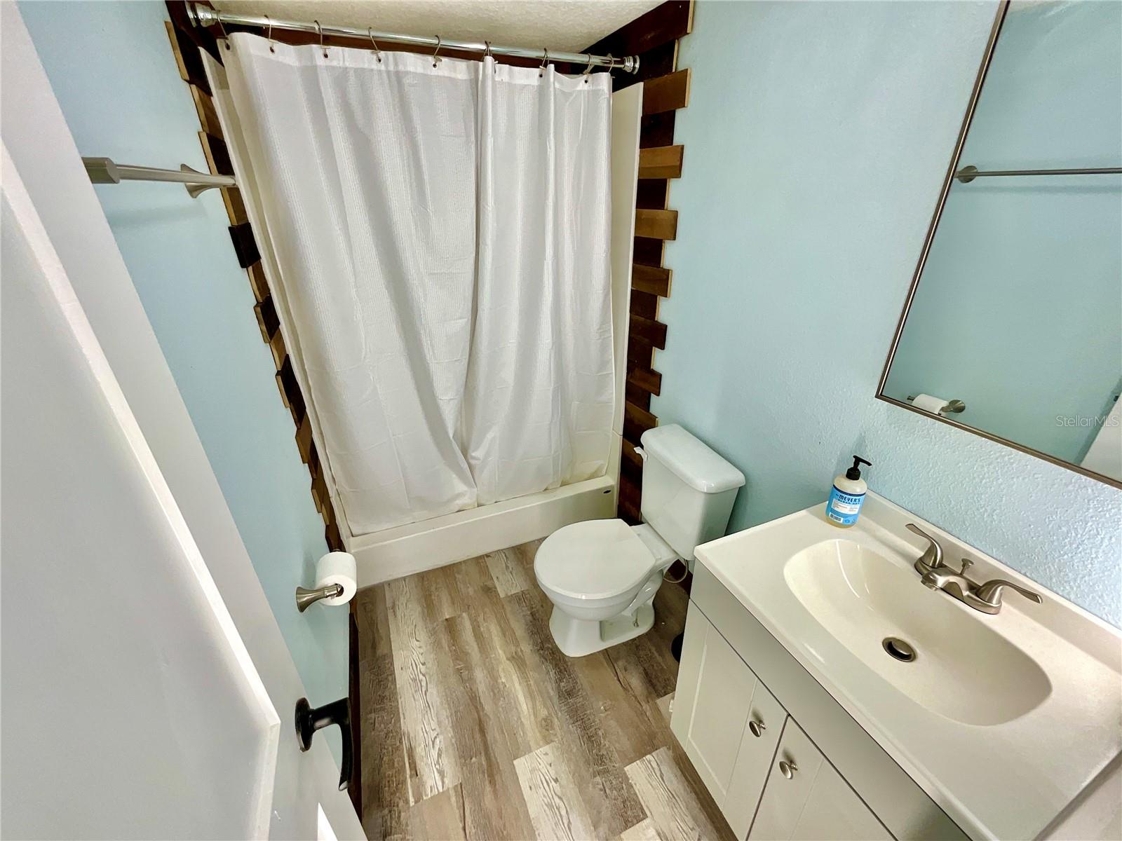 MELROSE LANDING - Residential