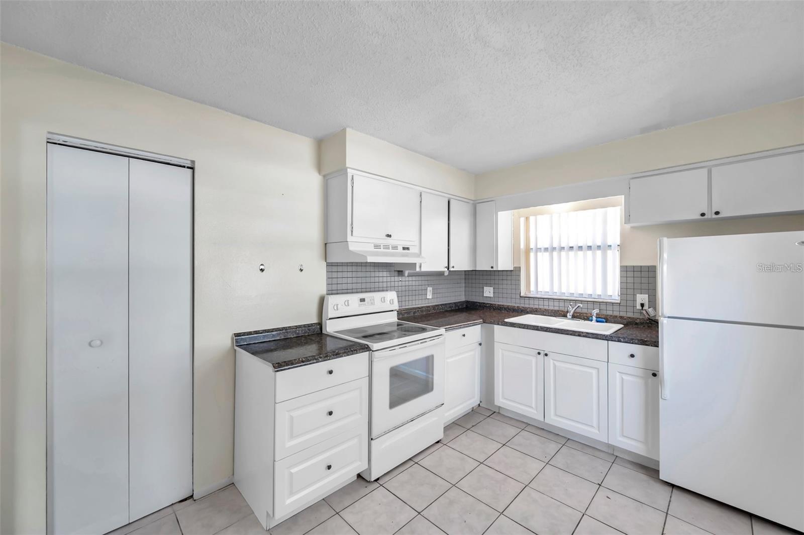 WHITEGATES SUB - Residential Income
