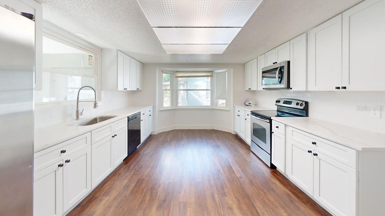DELTONA LAKES UNIT 02 - Residential Lease