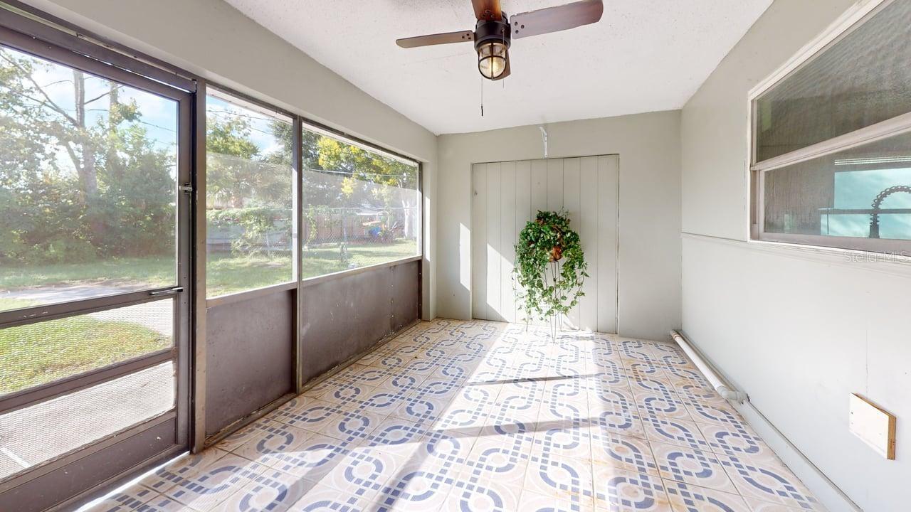 DELTONA LAKES UNIT 02 - Residential Lease