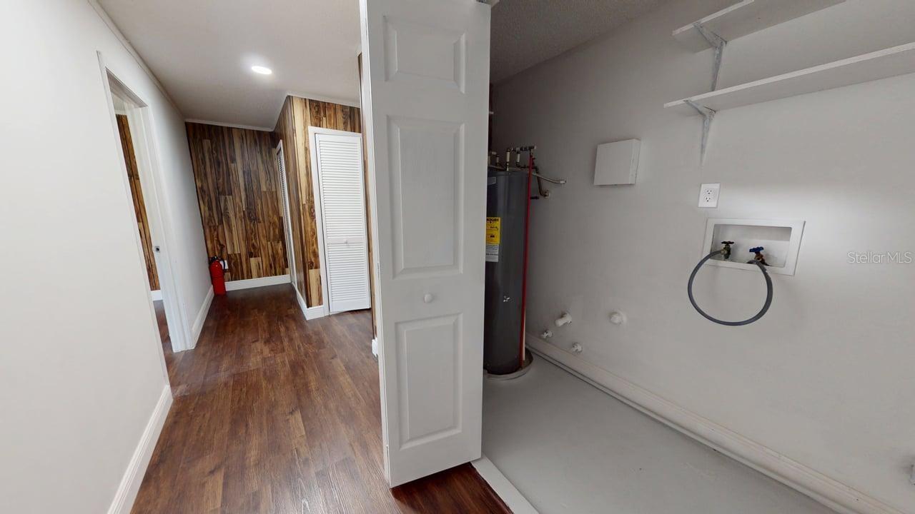 DELTONA LAKES UNIT 02 - Residential Lease