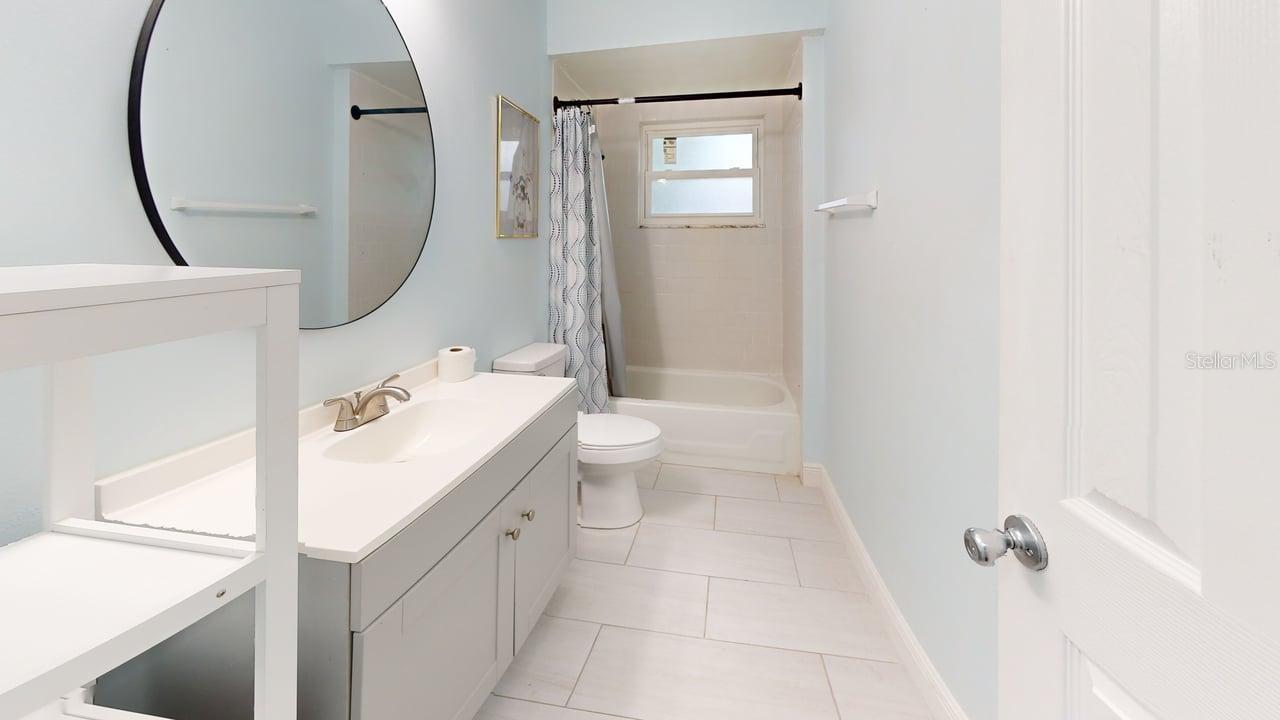 DELTONA LAKES UNIT 02 - Residential Lease