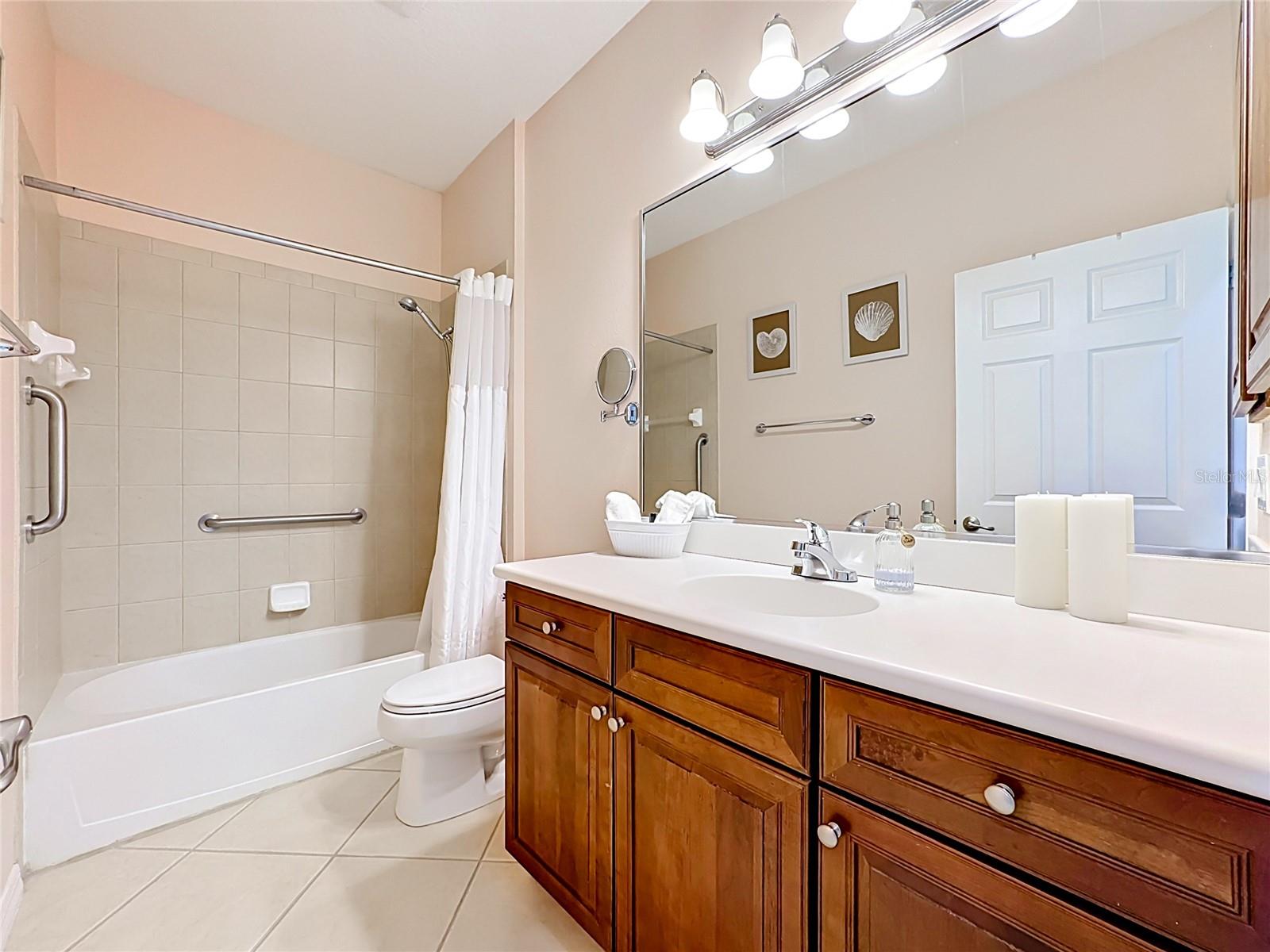 STONEYBROOK AT VENICE - Residential