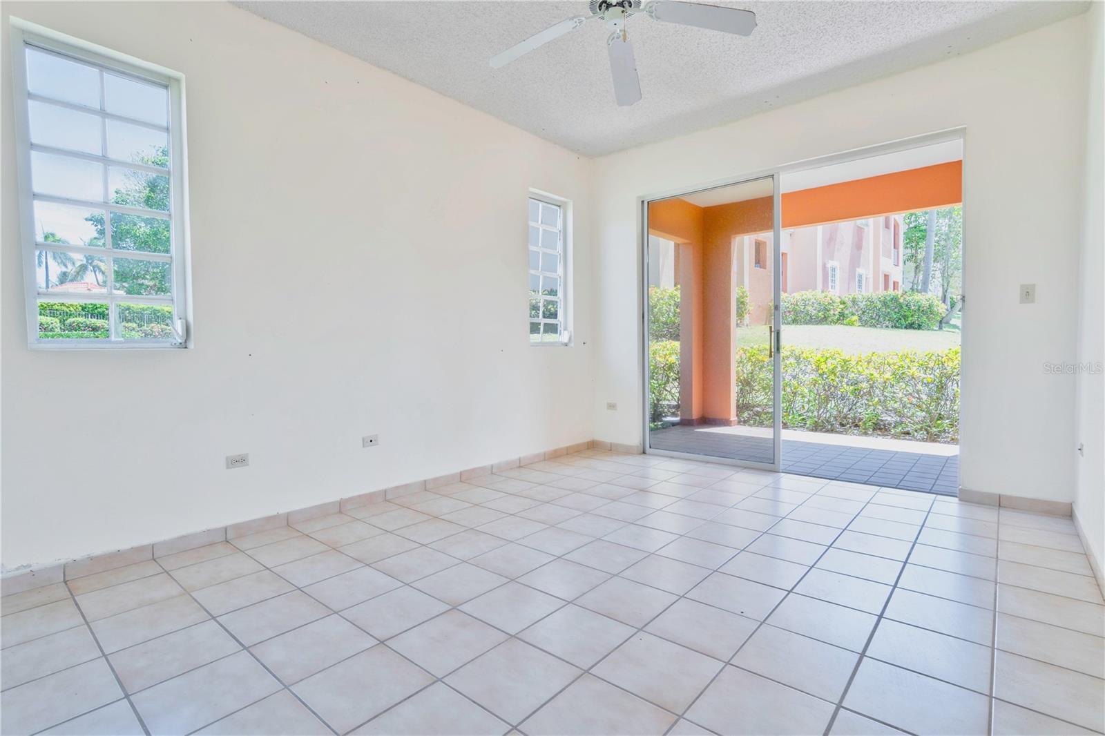 150 CANDELERO RD 892