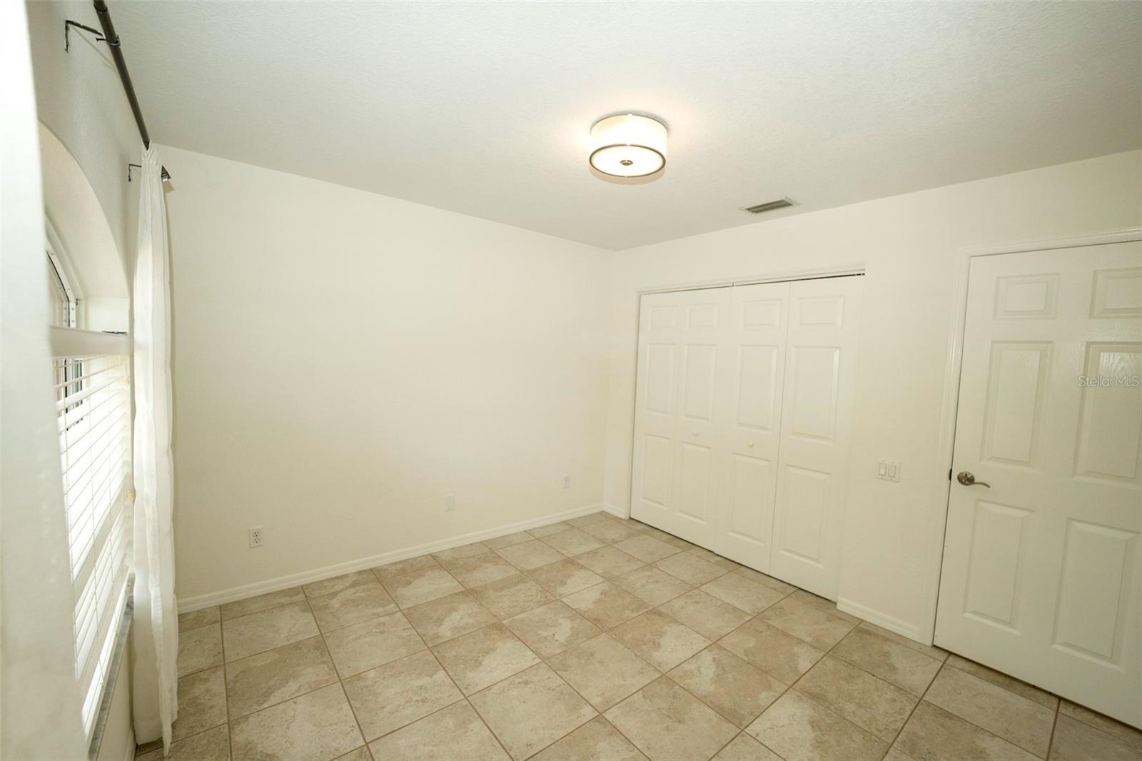 SOUTH VENICE - Residential Lease