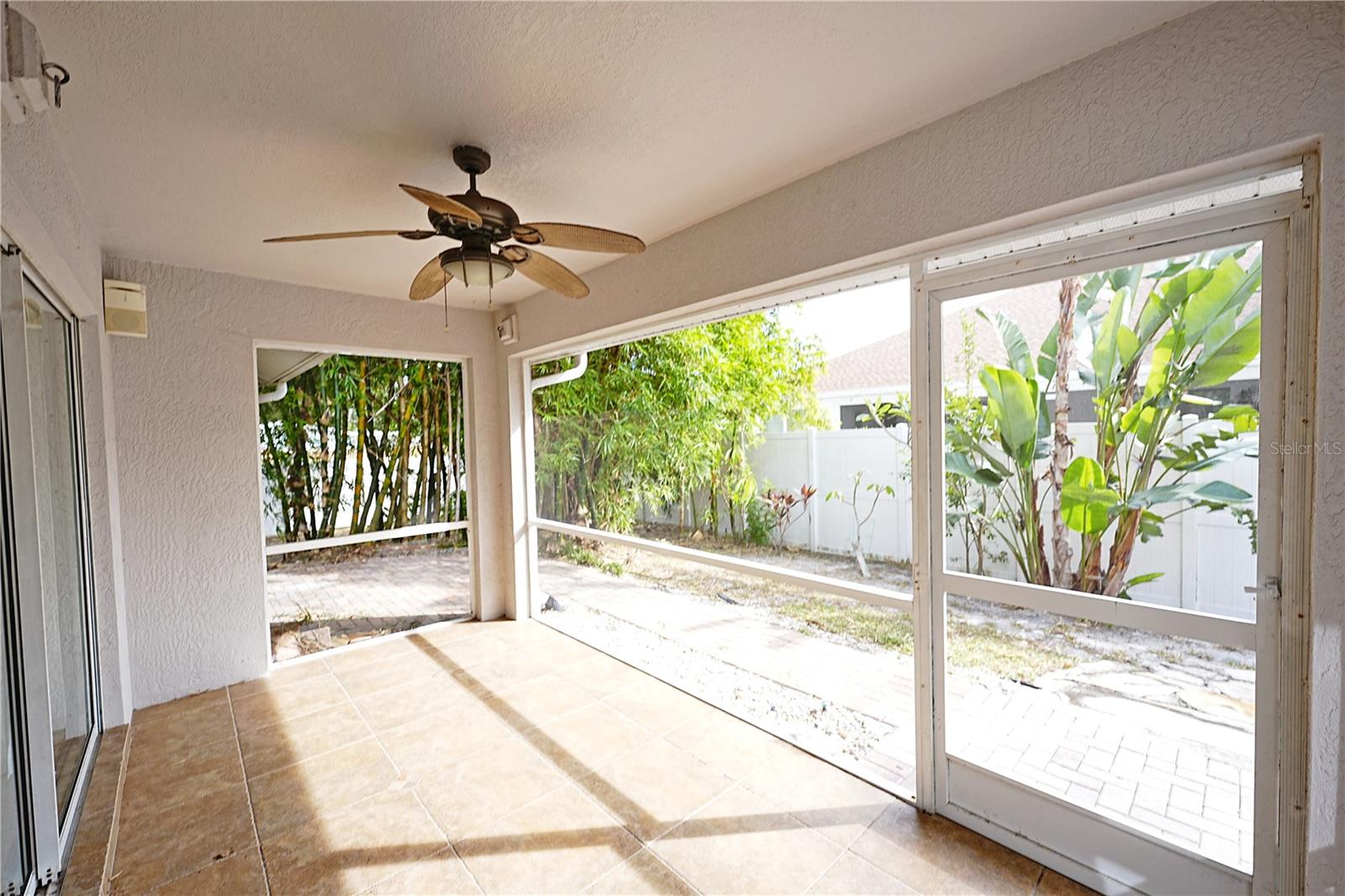 SOUTH VENICE - Residential Lease