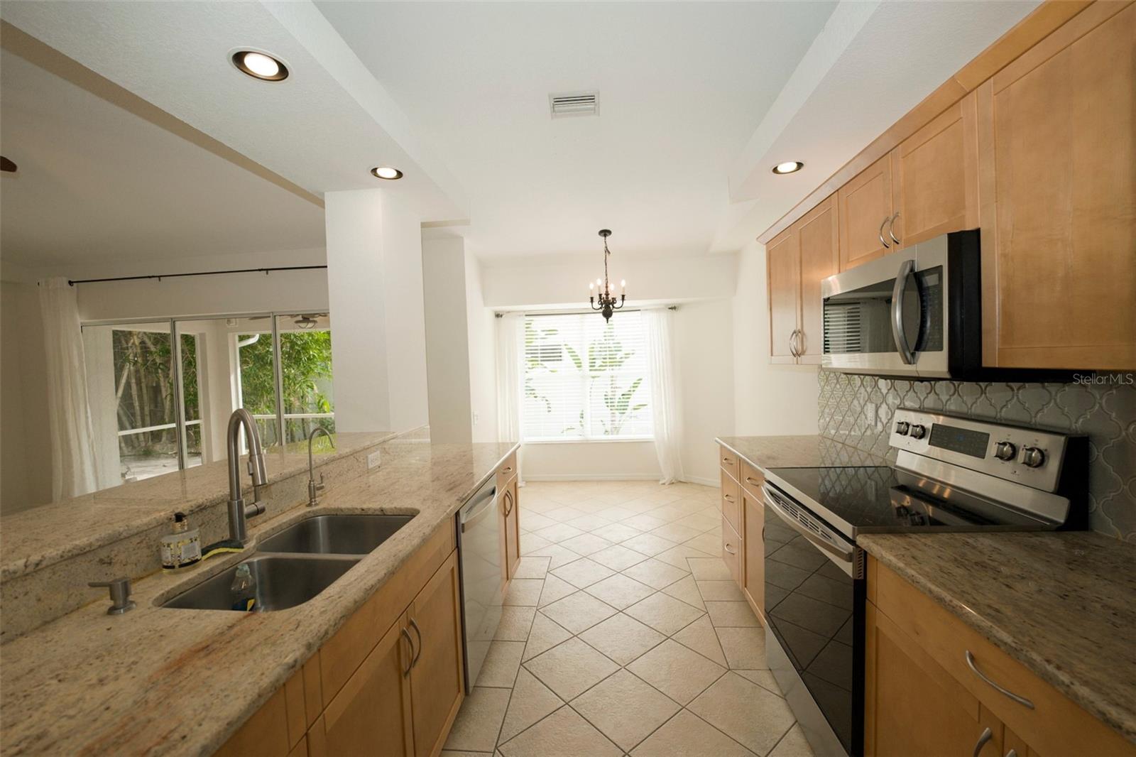 SOUTH VENICE - Residential Lease