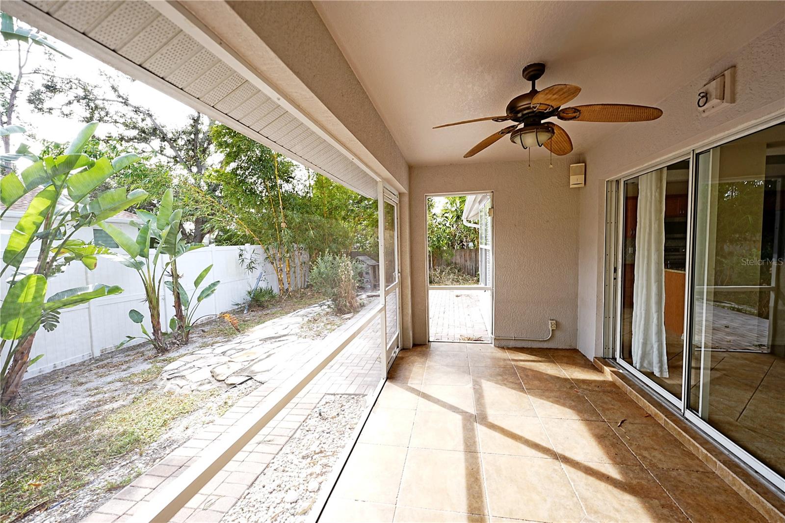 SOUTH VENICE - Residential Lease