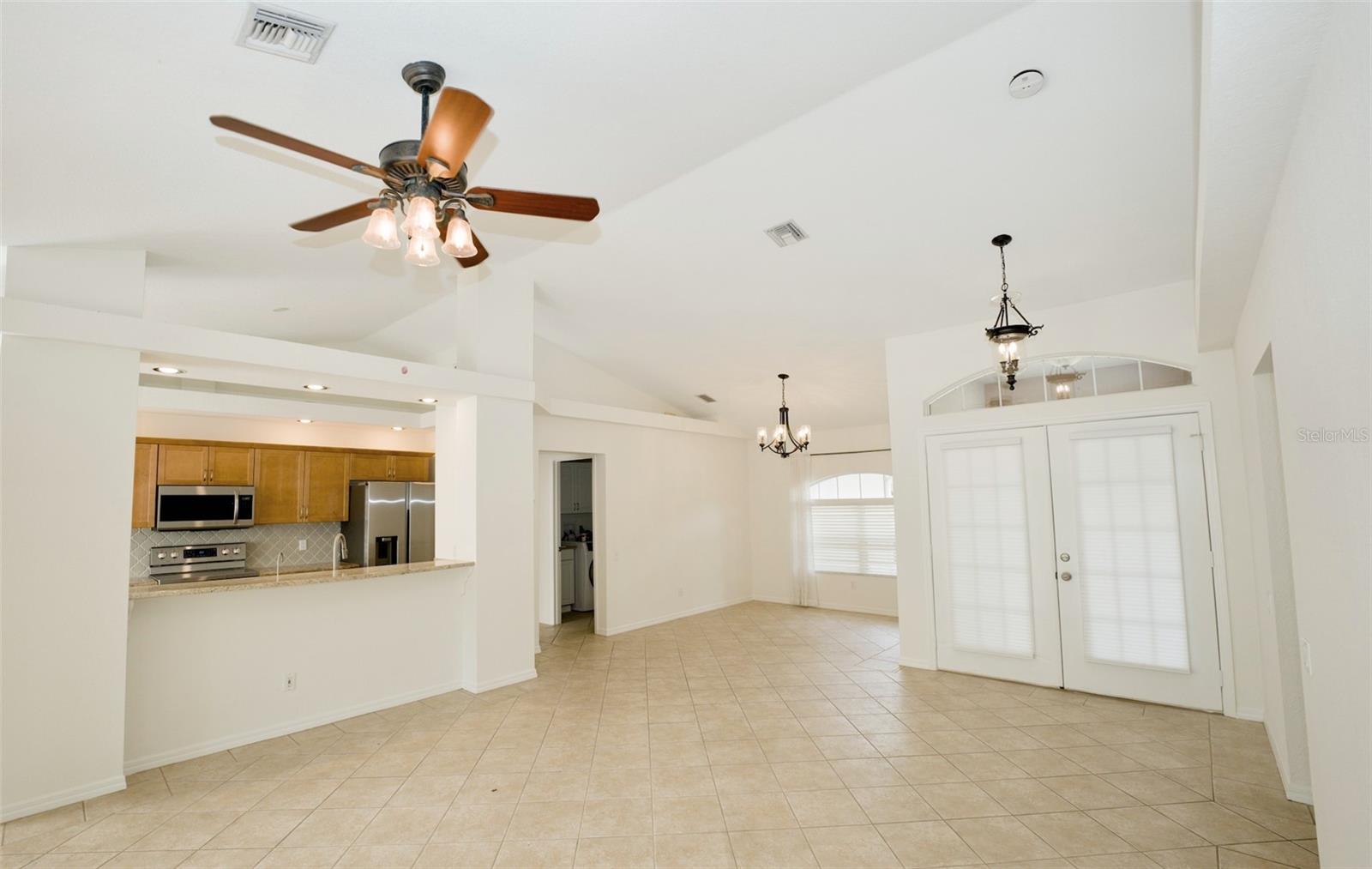 SOUTH VENICE - Residential Lease