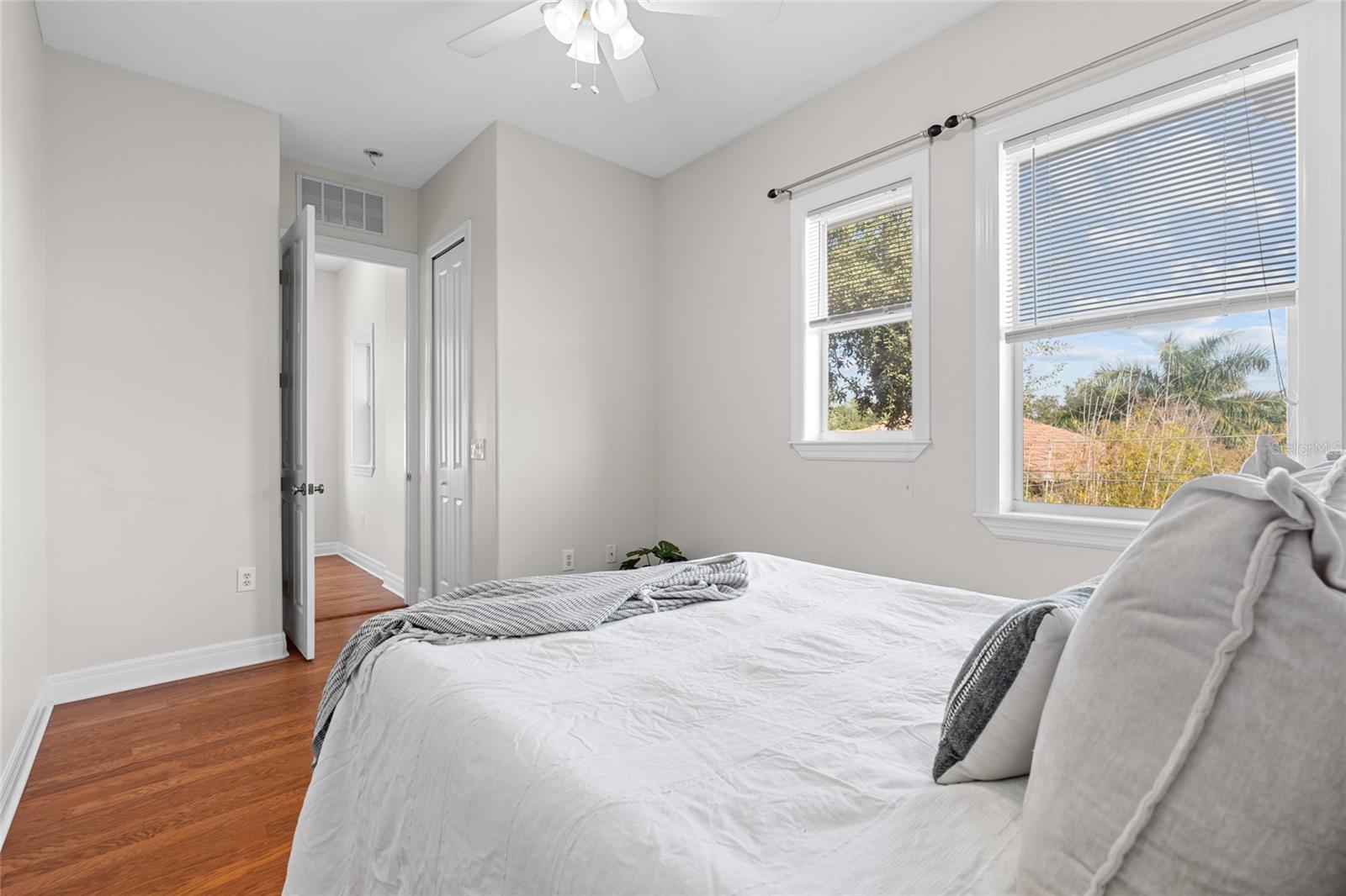 VILLA VENEZIA TWNHMS - Residential