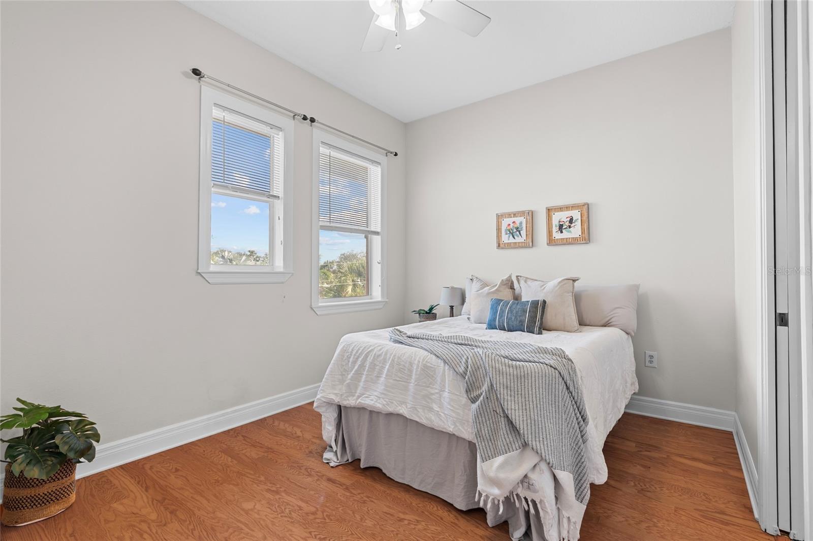 VILLA VENEZIA TWNHMS - Residential