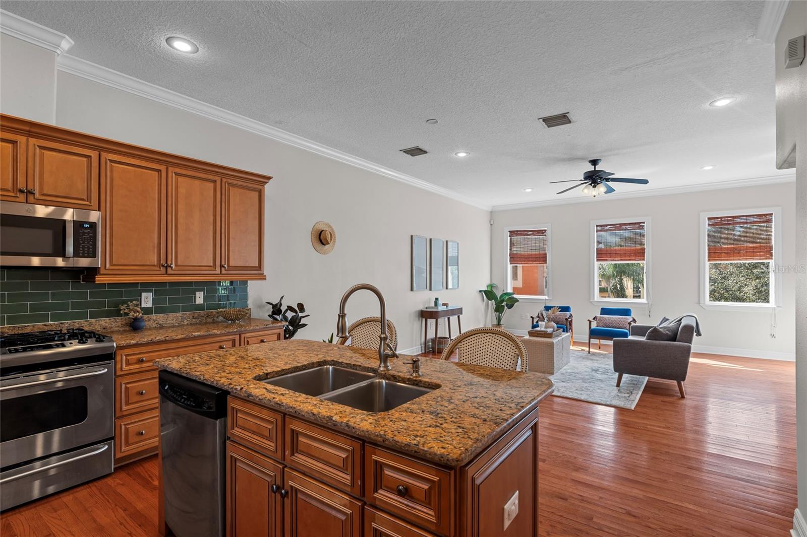 VILLA VENEZIA TWNHMS - Residential