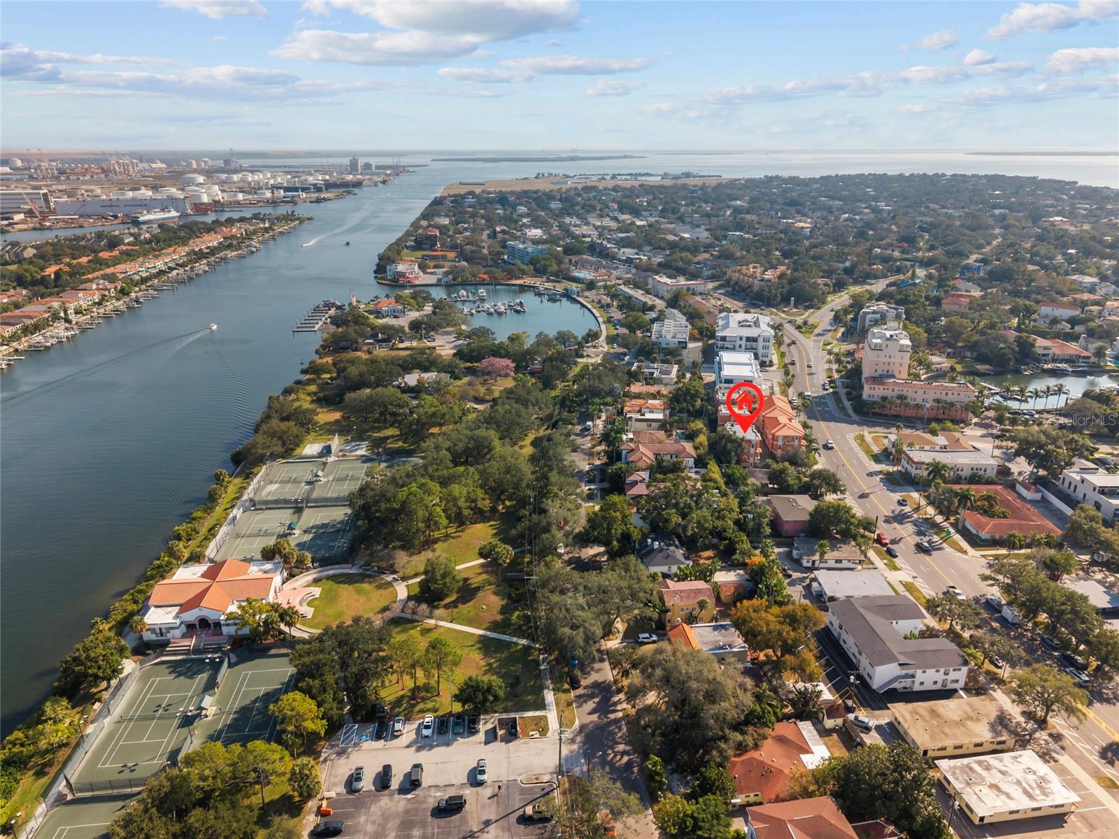 VILLA VENEZIA TWNHMS - Residential