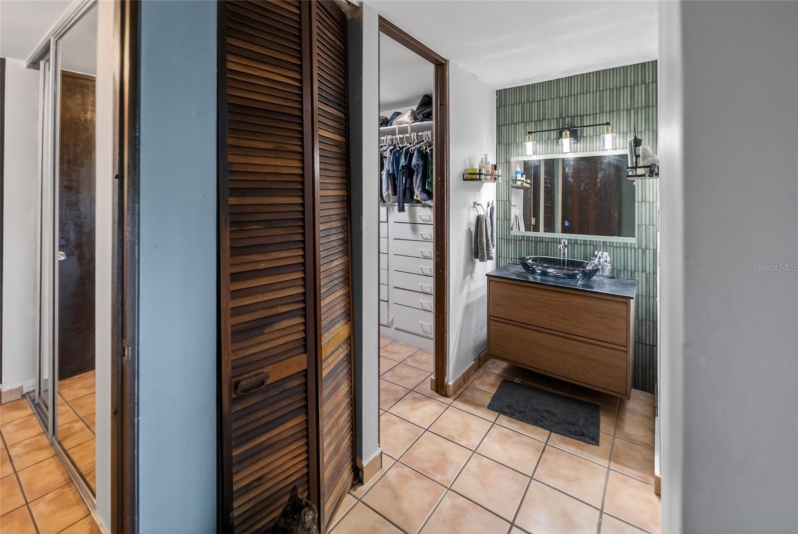 COND. LA VILLA GARDENS - Residential