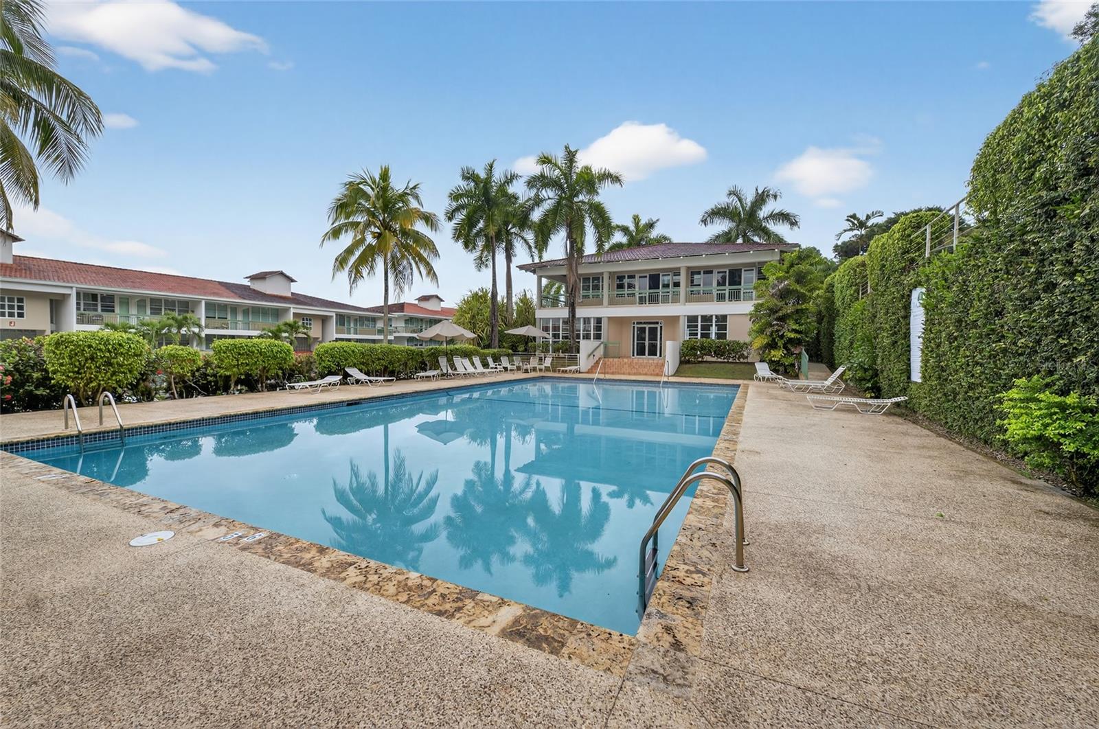 COND. LA VILLA GARDENS - Residential