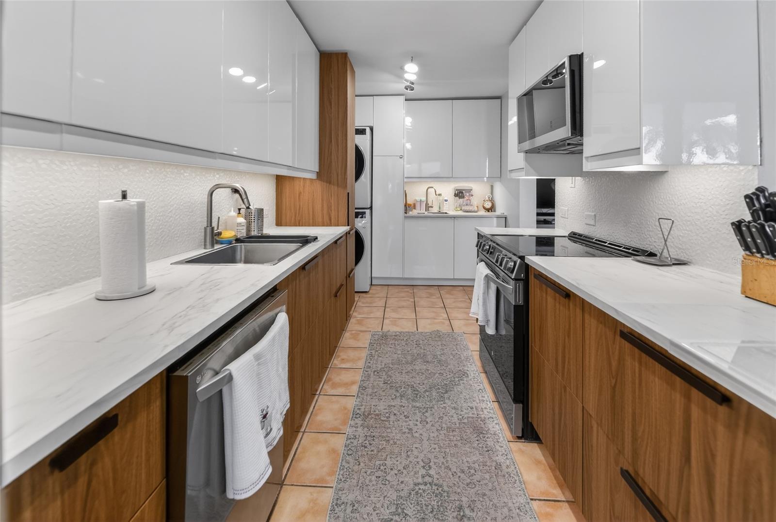 COND. LA VILLA GARDENS - Residential