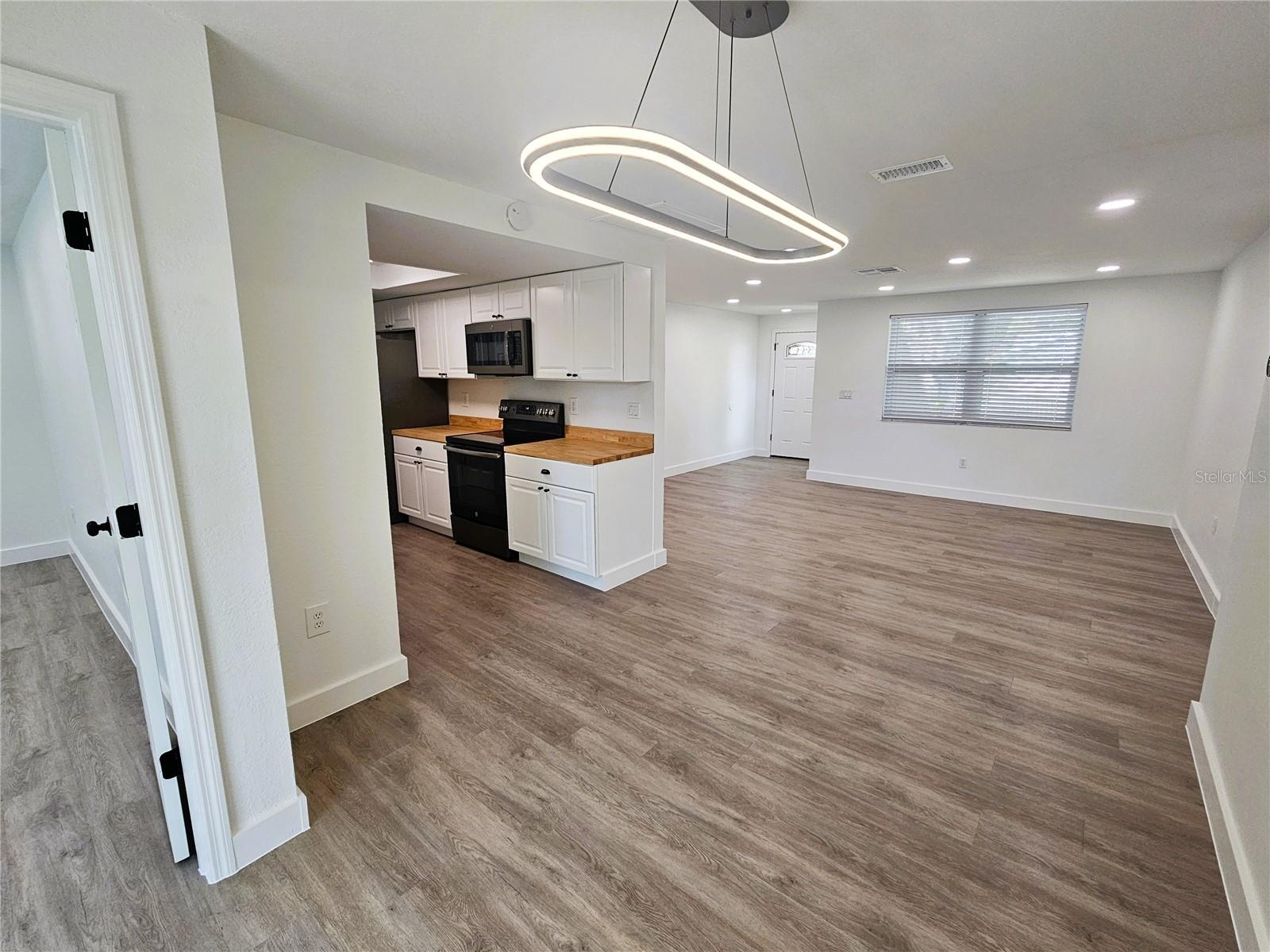 SHADOW RIDGE - Residential Lease