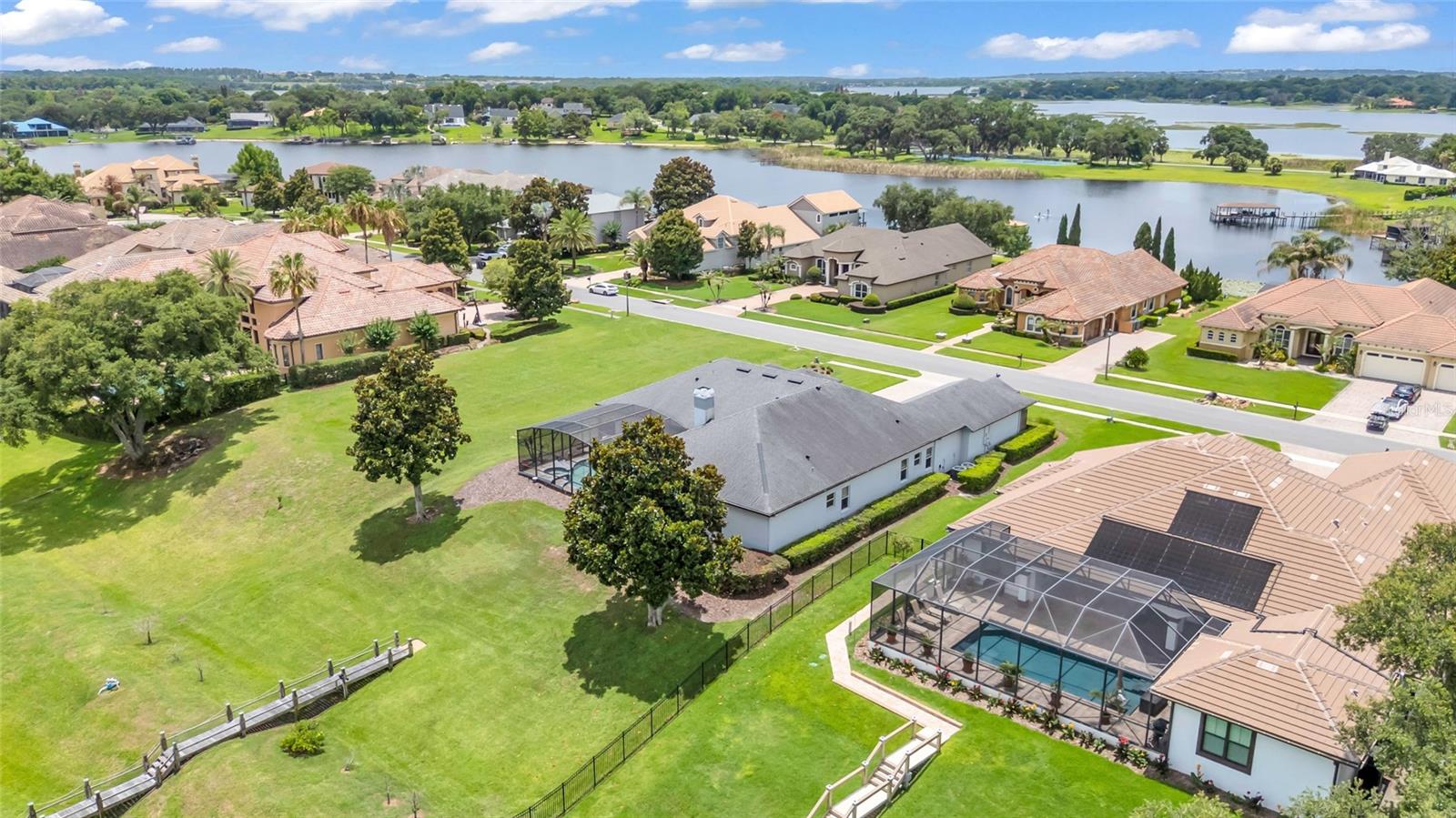 906 JOHNS POINT DRIVE
