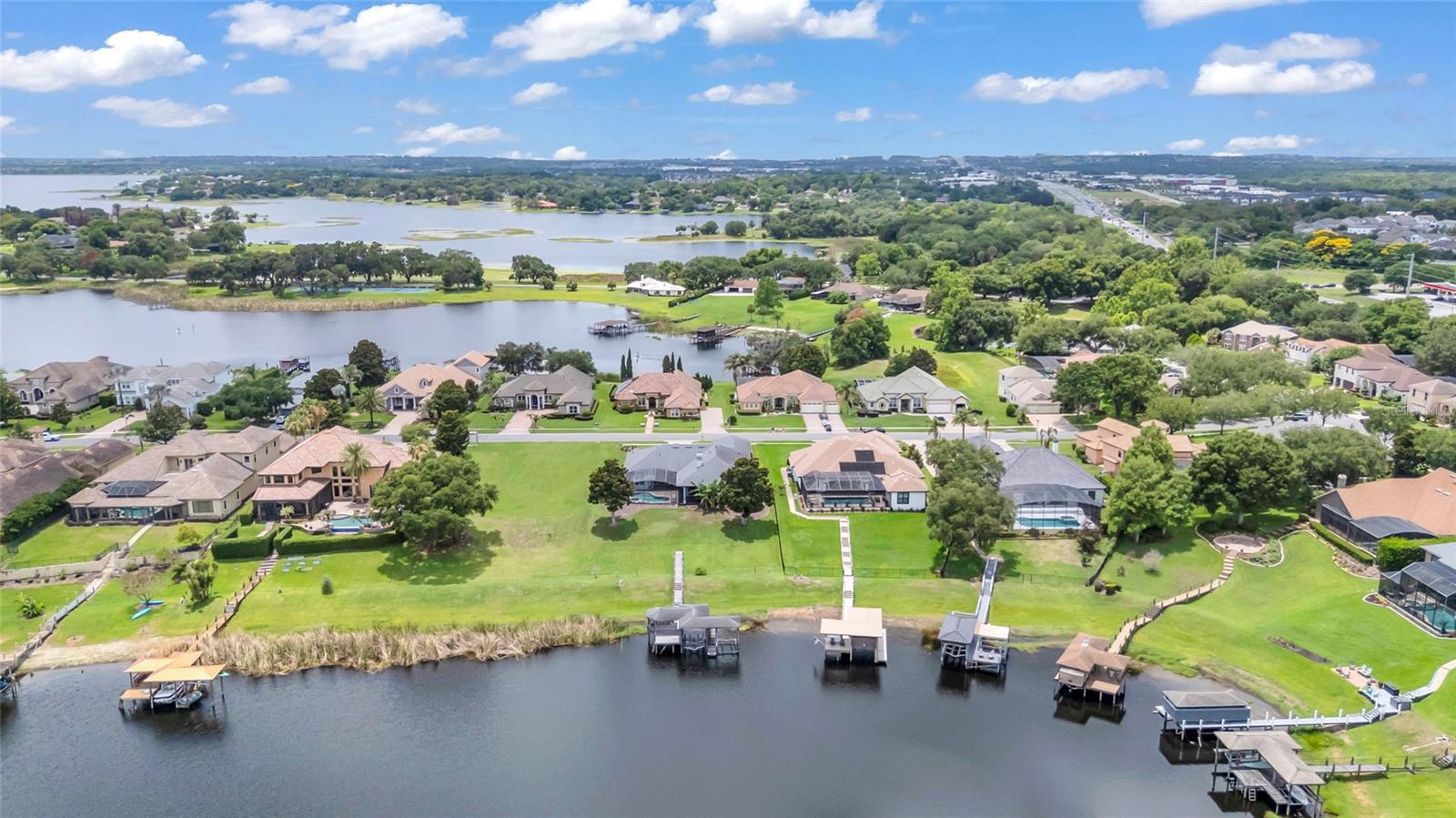 906 JOHNS POINT DRIVE
