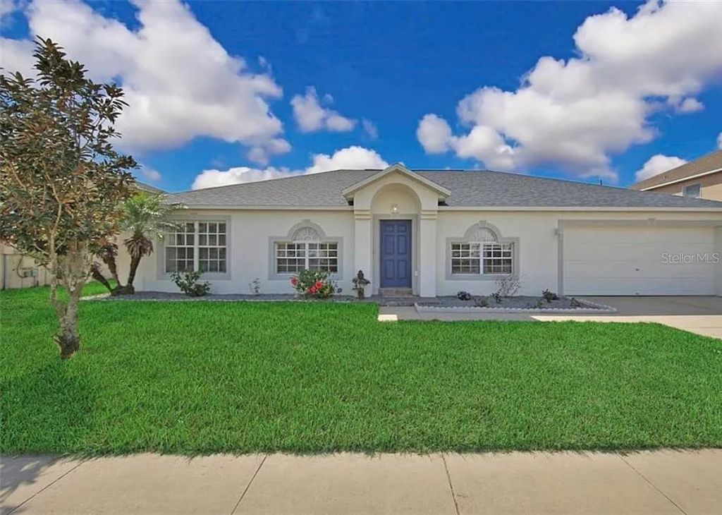 Photo of 321 Fish Hawk Drive, Winter Haven, FL 33884 (MLS # A4672137)