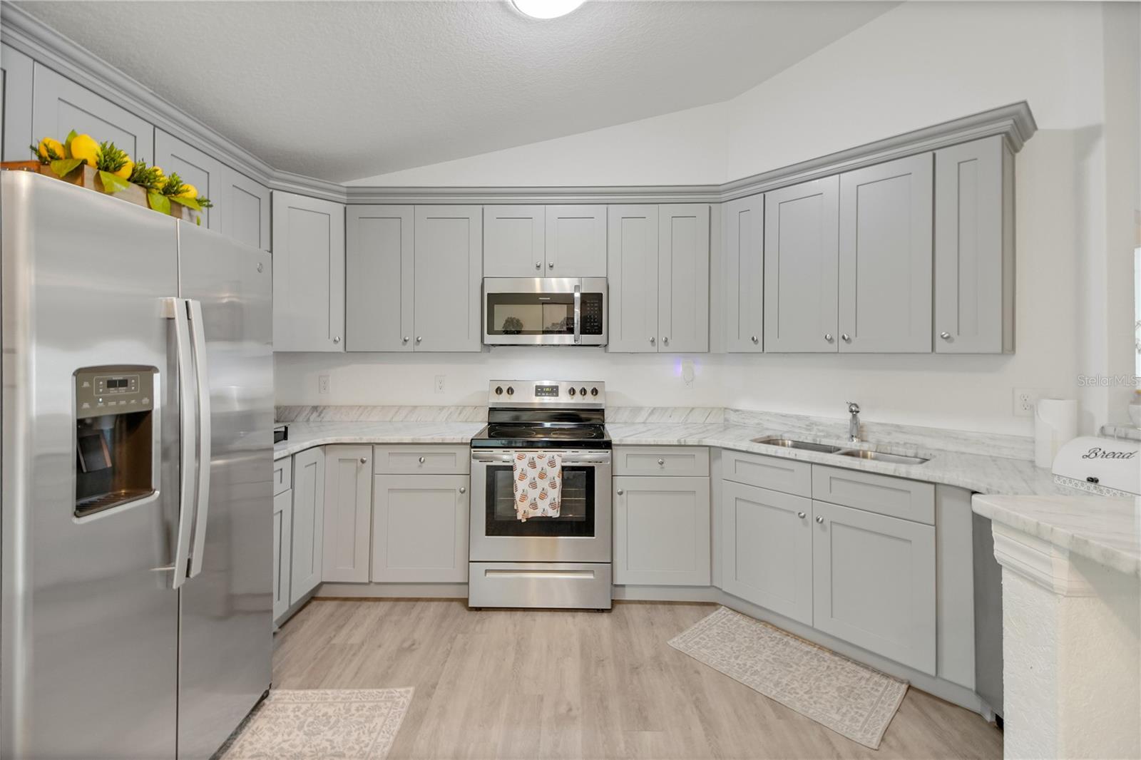 BELLEVIEW HEIGHTS ESTATE - Residential