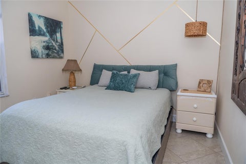 Tiny photo for 714 Bayhill Court, Lady Lake, FL 32159 (MLS # G5113616)