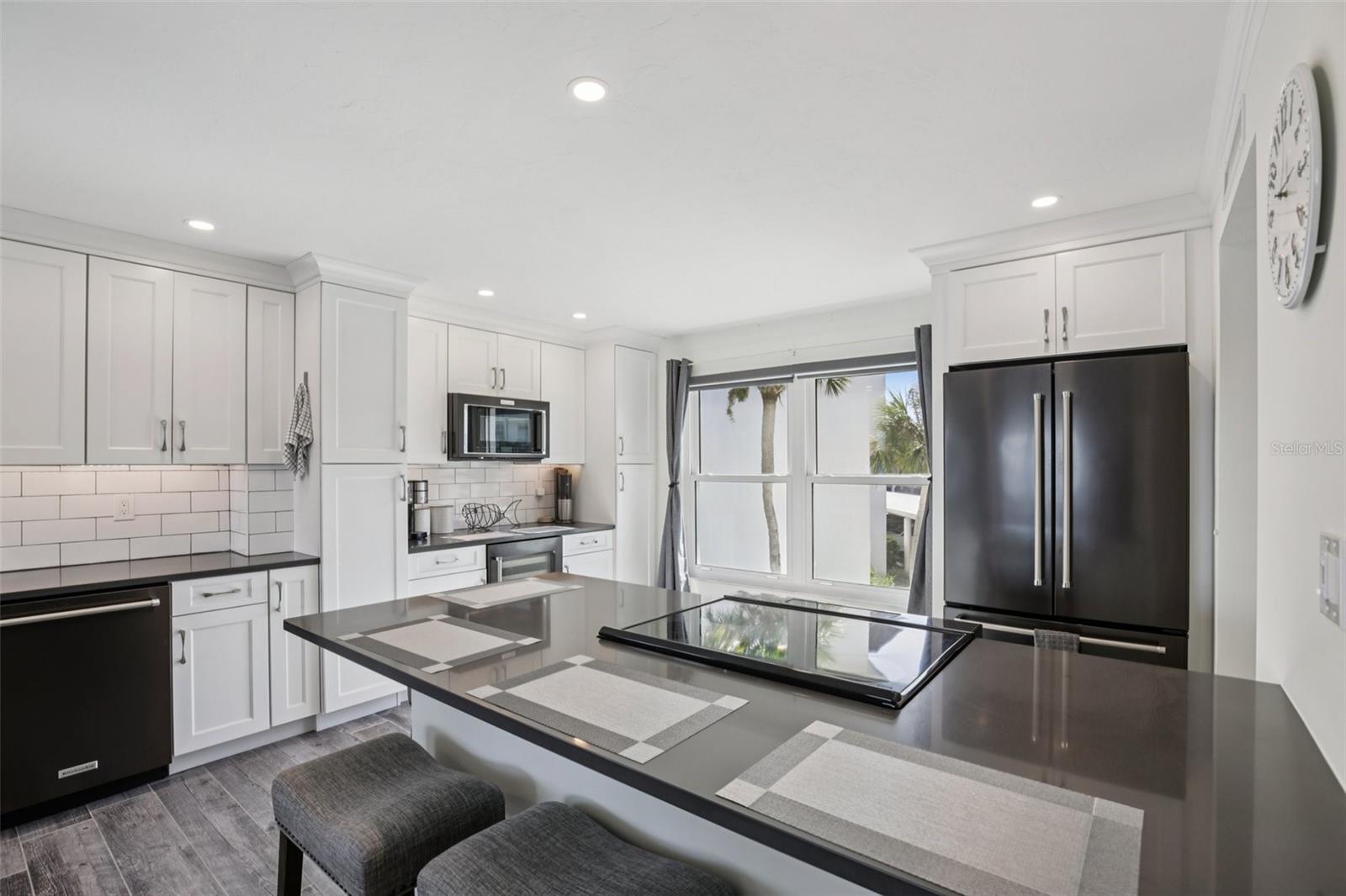 LONGBOAT HARBOUR - Residential