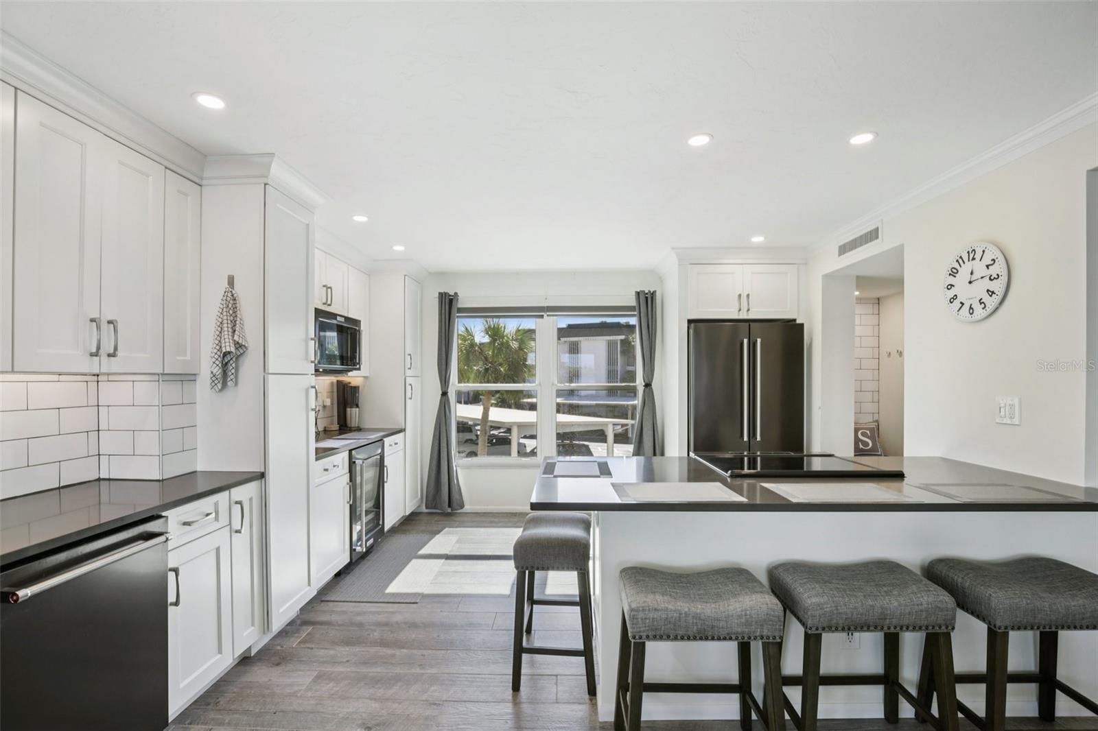 LONGBOAT HARBOUR - Residential