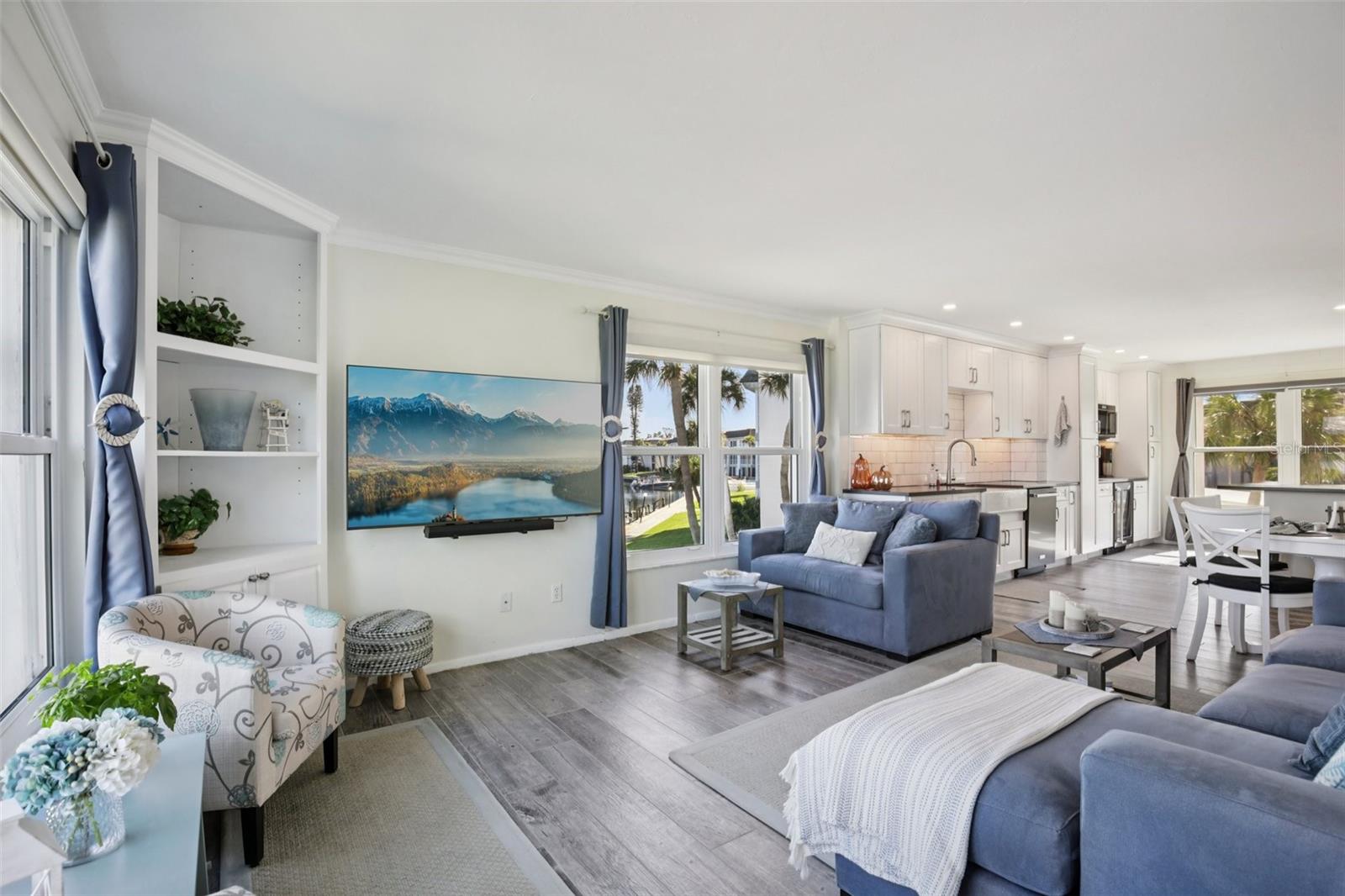 LONGBOAT HARBOUR - Residential