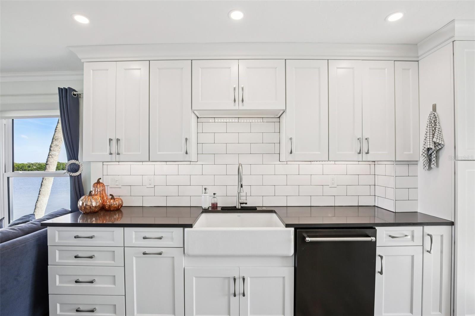 LONGBOAT HARBOUR - Residential