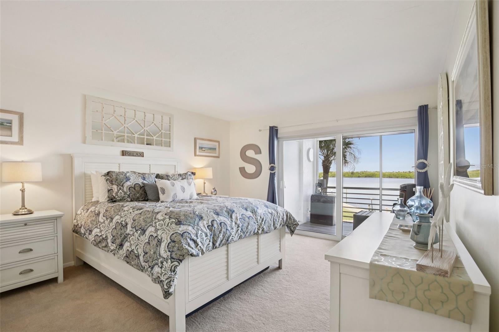 LONGBOAT HARBOUR - Residential