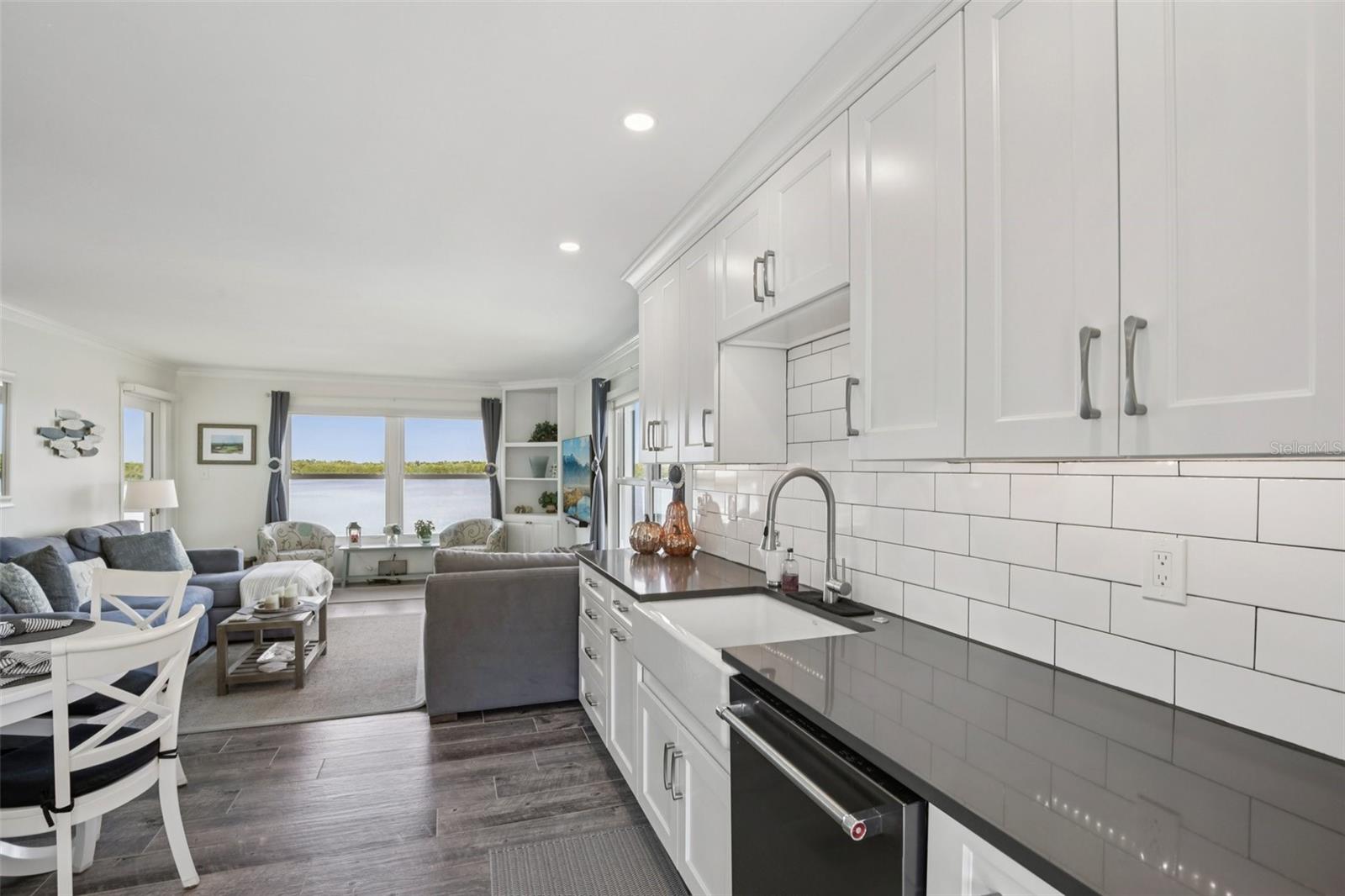 LONGBOAT HARBOUR - Residential