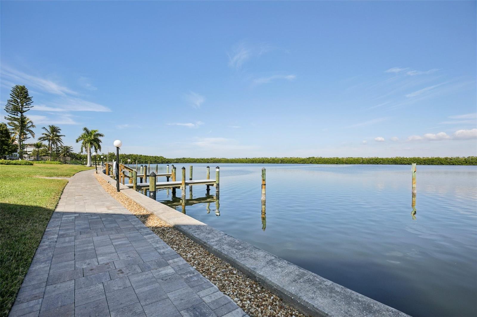 LONGBOAT HARBOUR - Residential