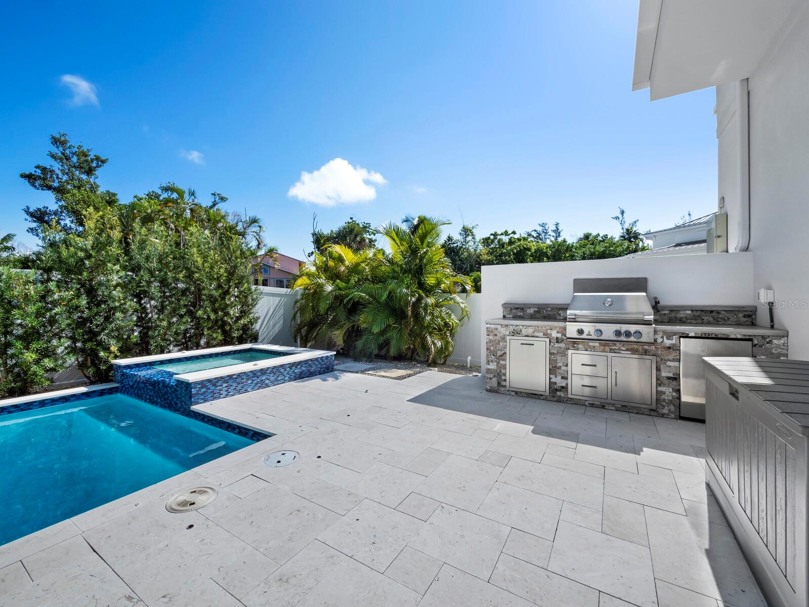 LONGBEACH - Residential