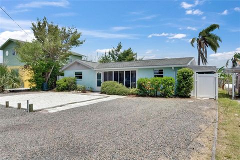 832 SEABREEZE DRIVE RUSKIN FL 33570