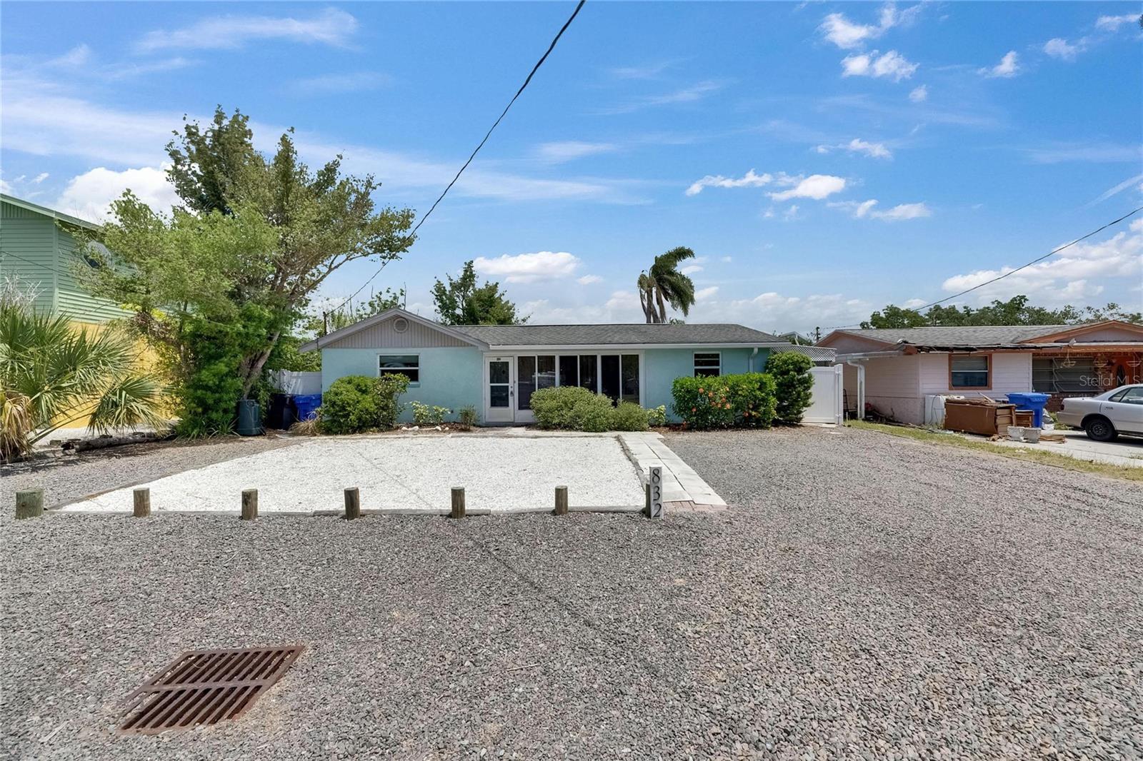 832 SEABREEZE DRIVE