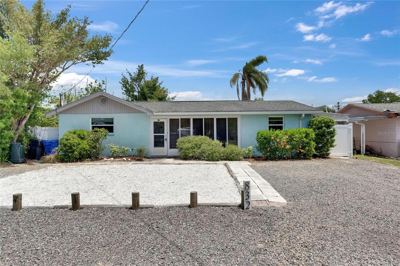 832 SEABREEZE DRIVE