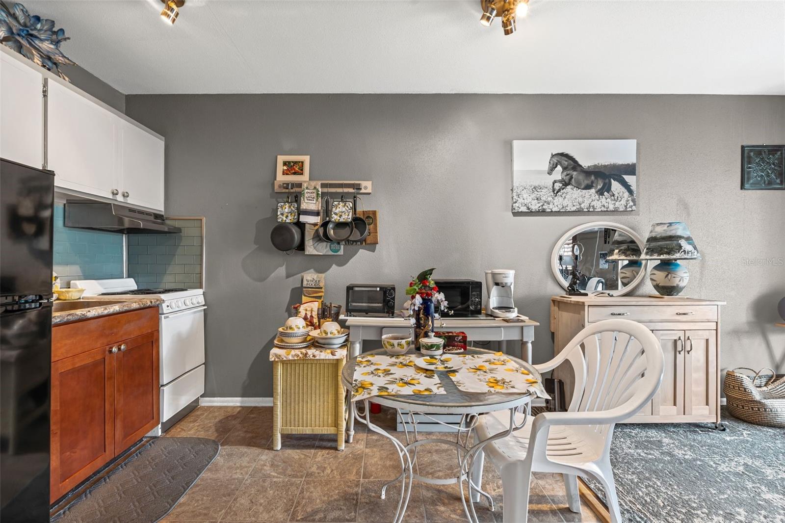 BAYSHORE GARDENS APTS 2 - Residential