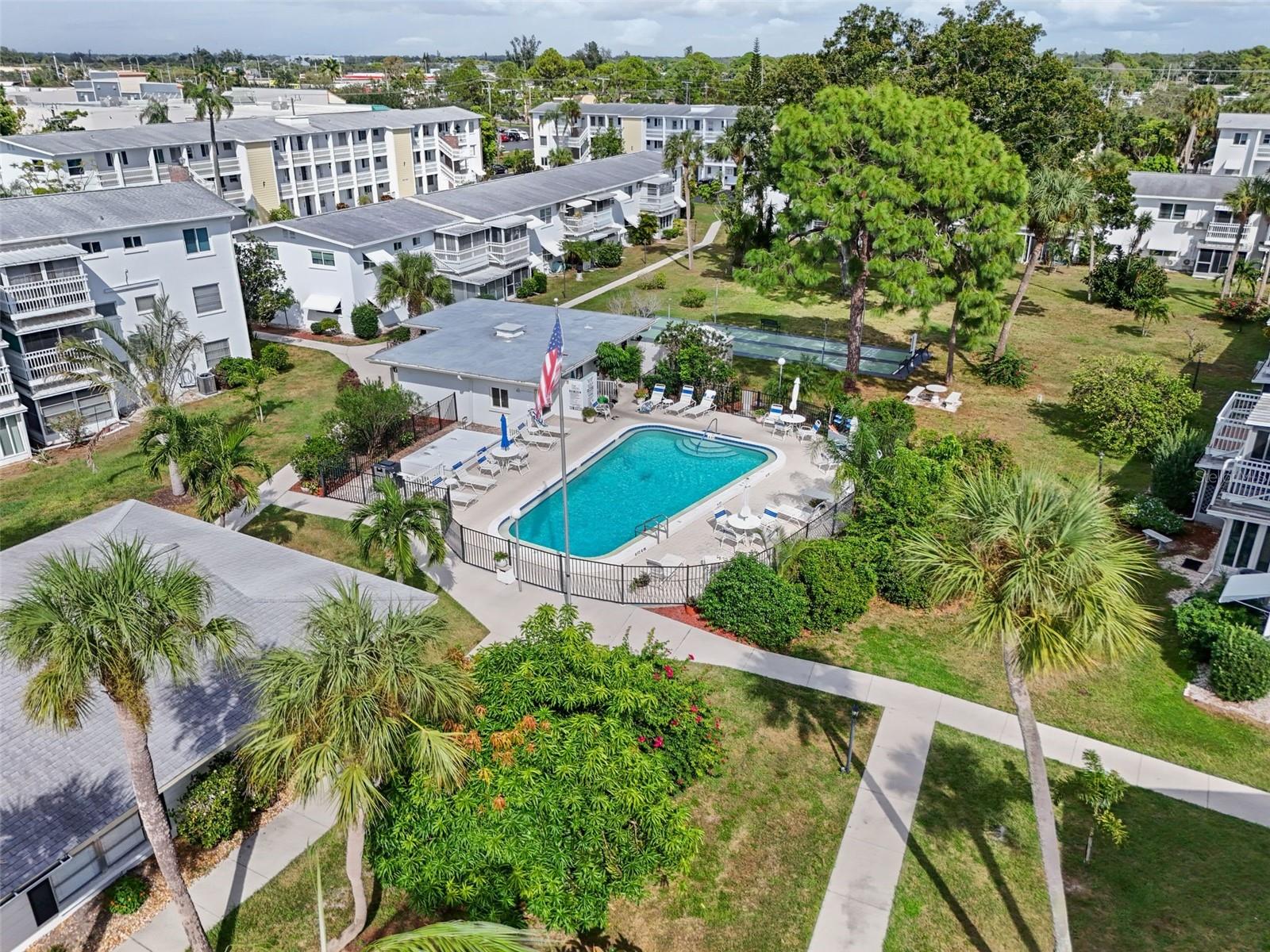 BAYSHORE GARDENS APTS 2 - Residential
