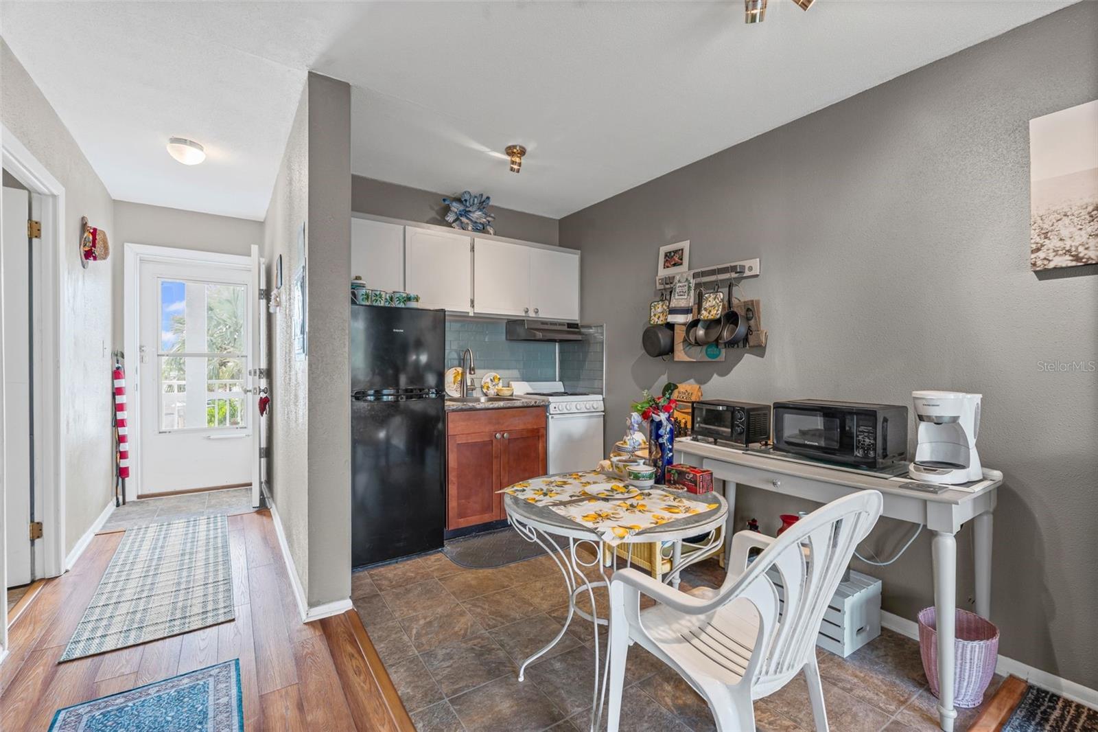 BAYSHORE GARDENS APTS 2 - Residential