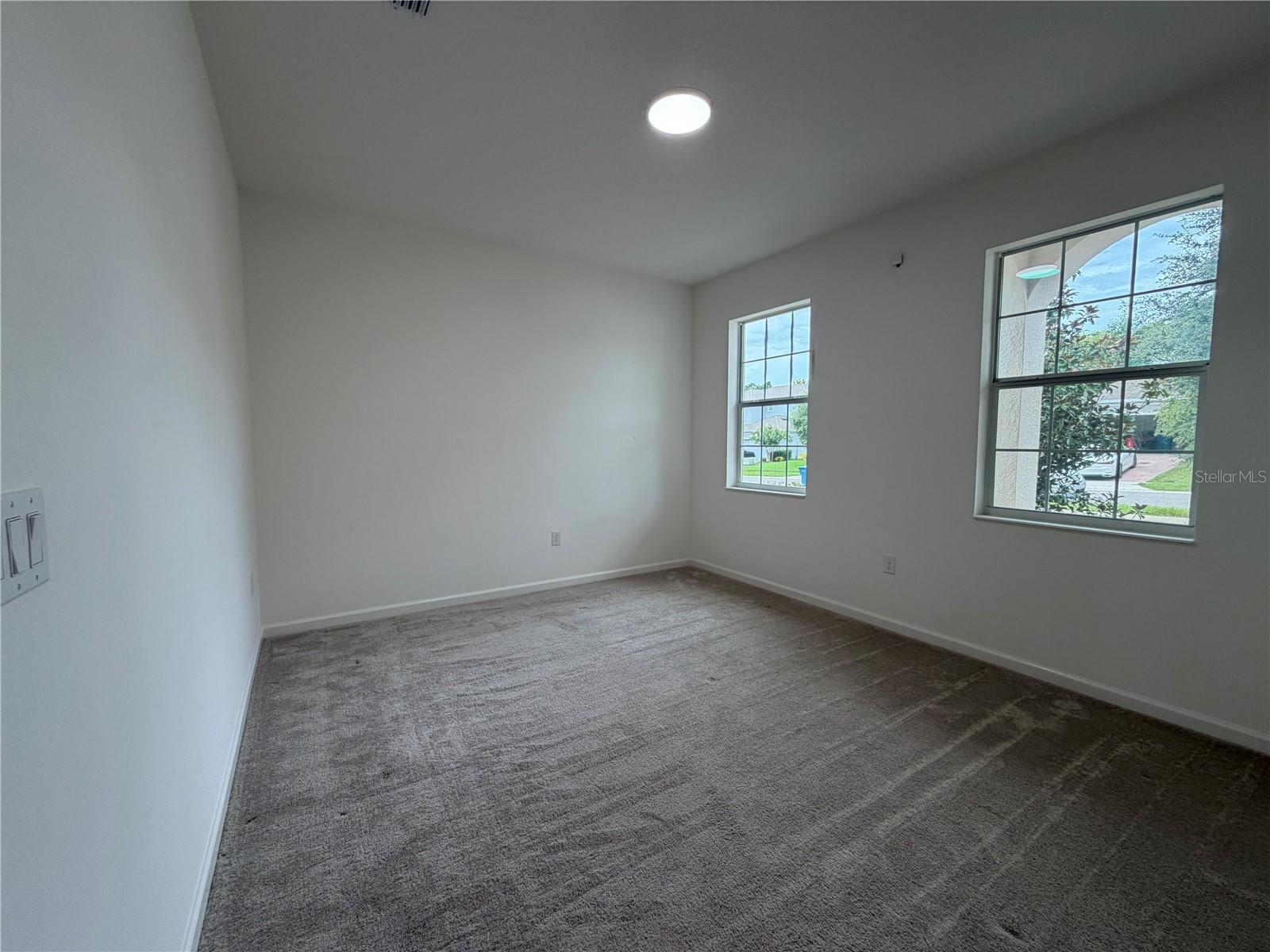 416 SAPPHIRE DR