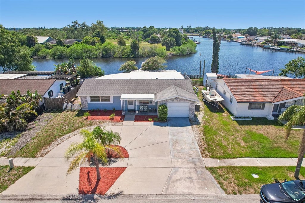 Photo of 1133 Grand Boulevard, Holiday, FL 34690 (MLS # TB8522814)