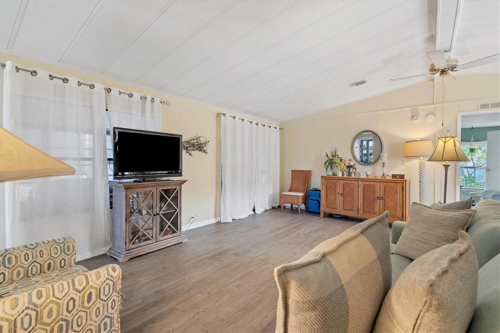 LAZY RIVER MHP - Residential