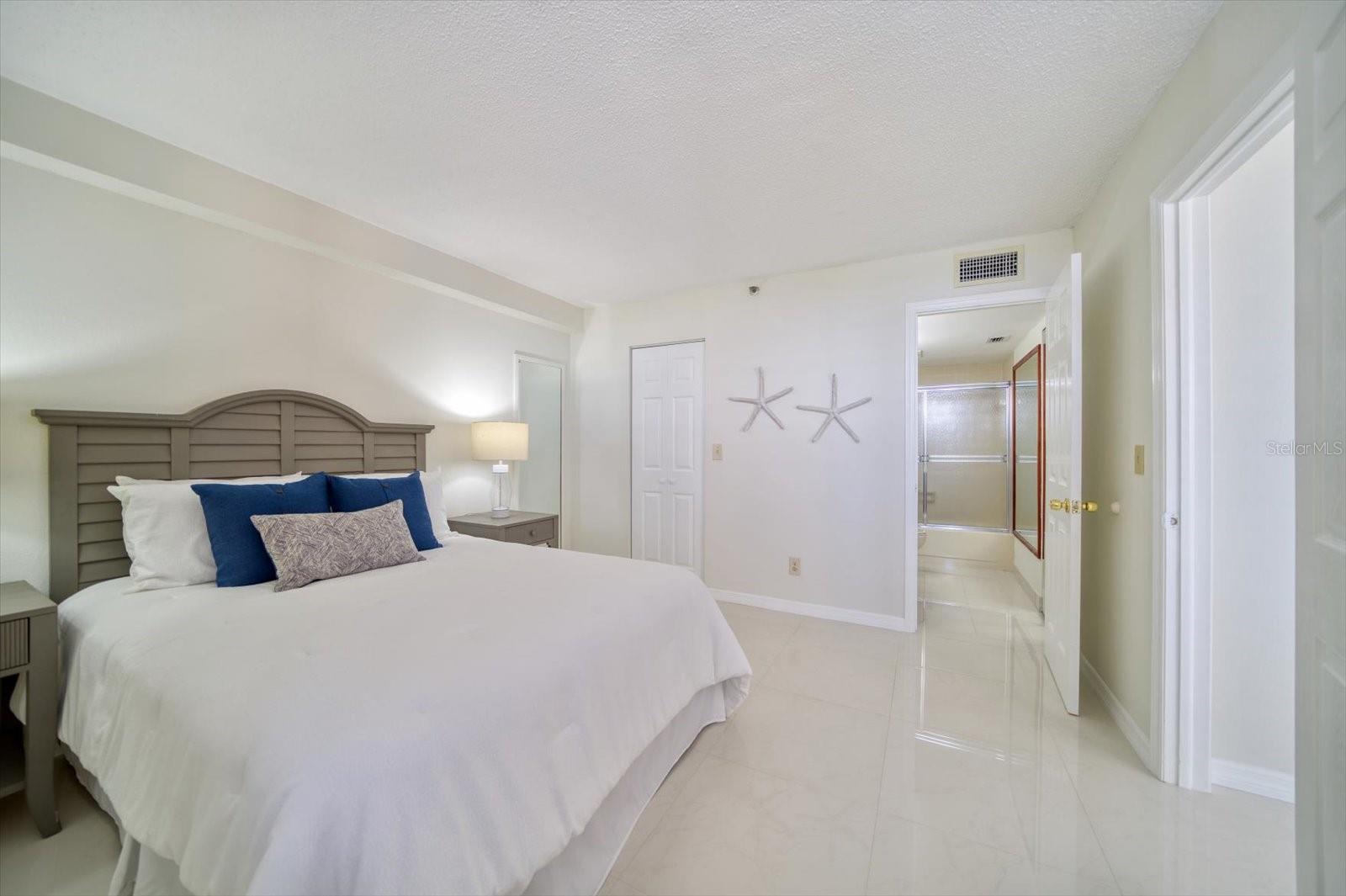 REDINGTON TOWERS 1 CONDO - Residential