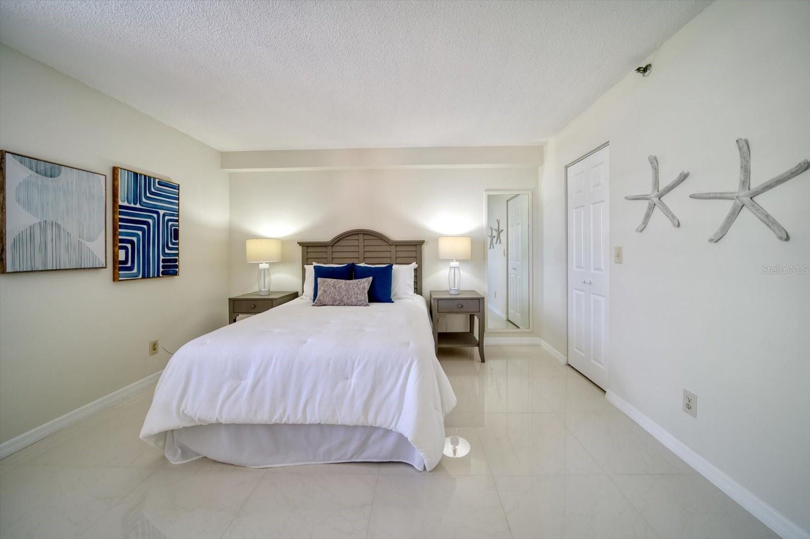 REDINGTON TOWERS 1 CONDO - Residential
