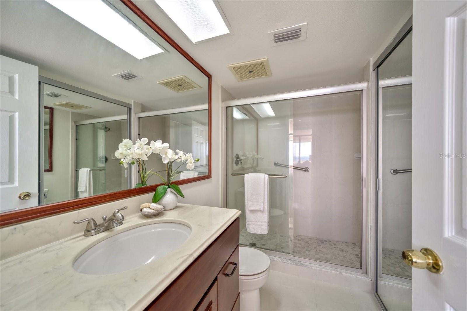 REDINGTON TOWERS 1 CONDO - Residential